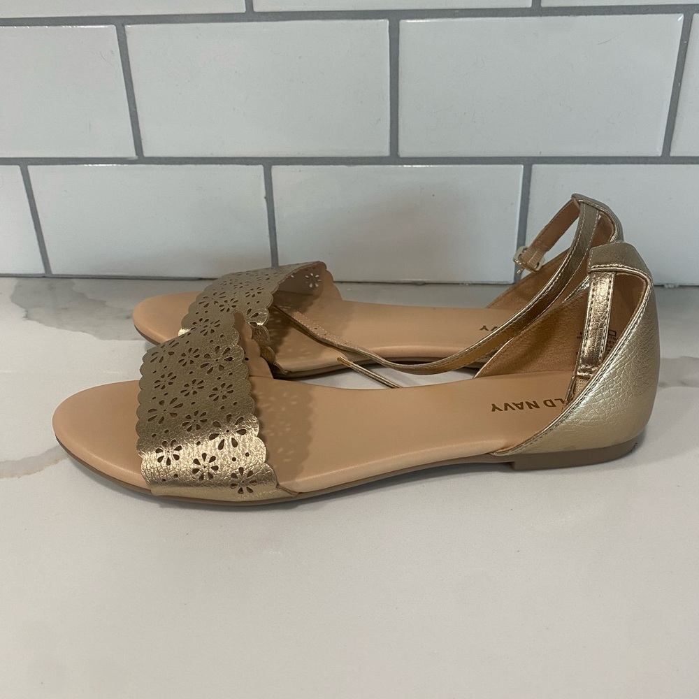 Old Navy Gold Floral Laser Cut Sandals